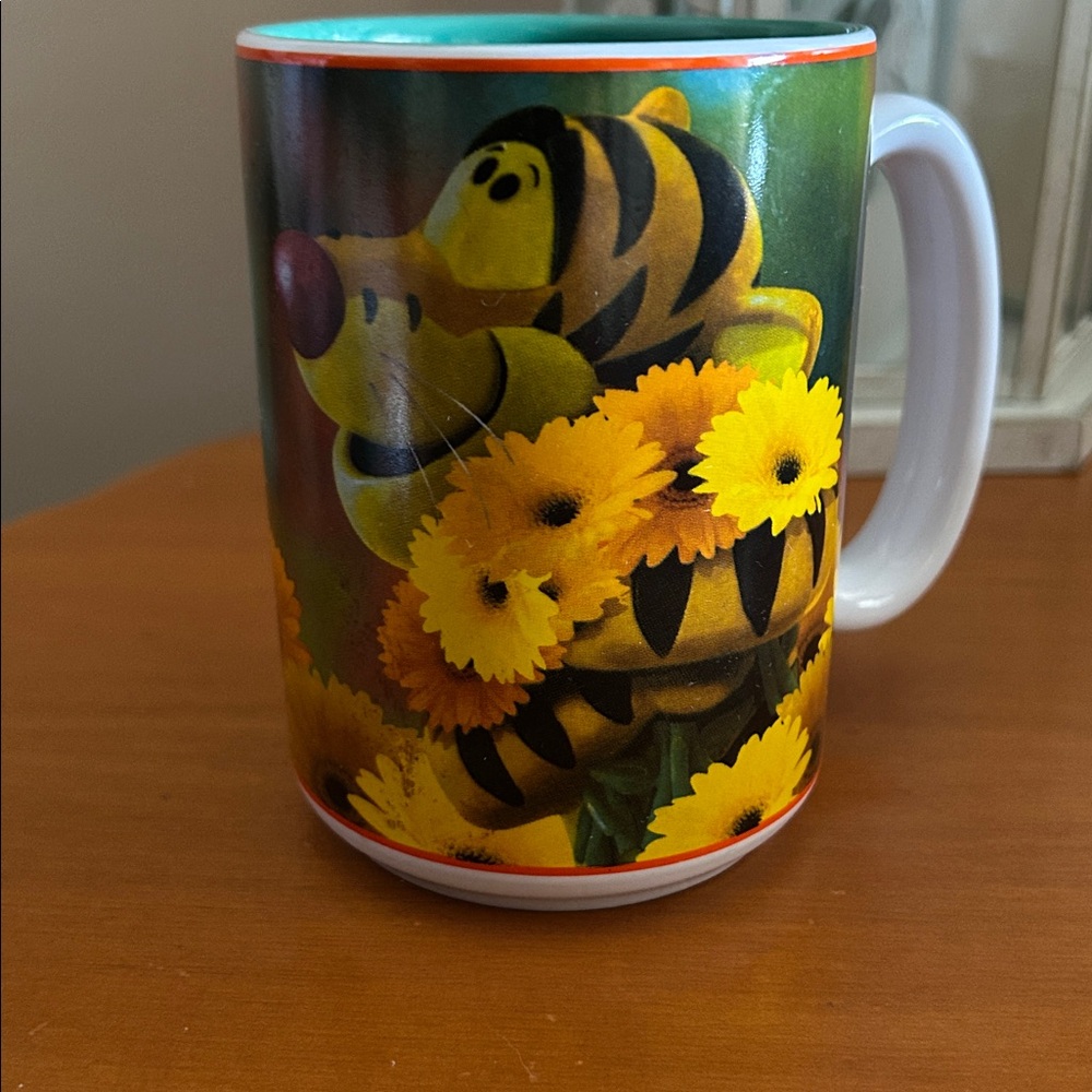 Floral Tigger cup